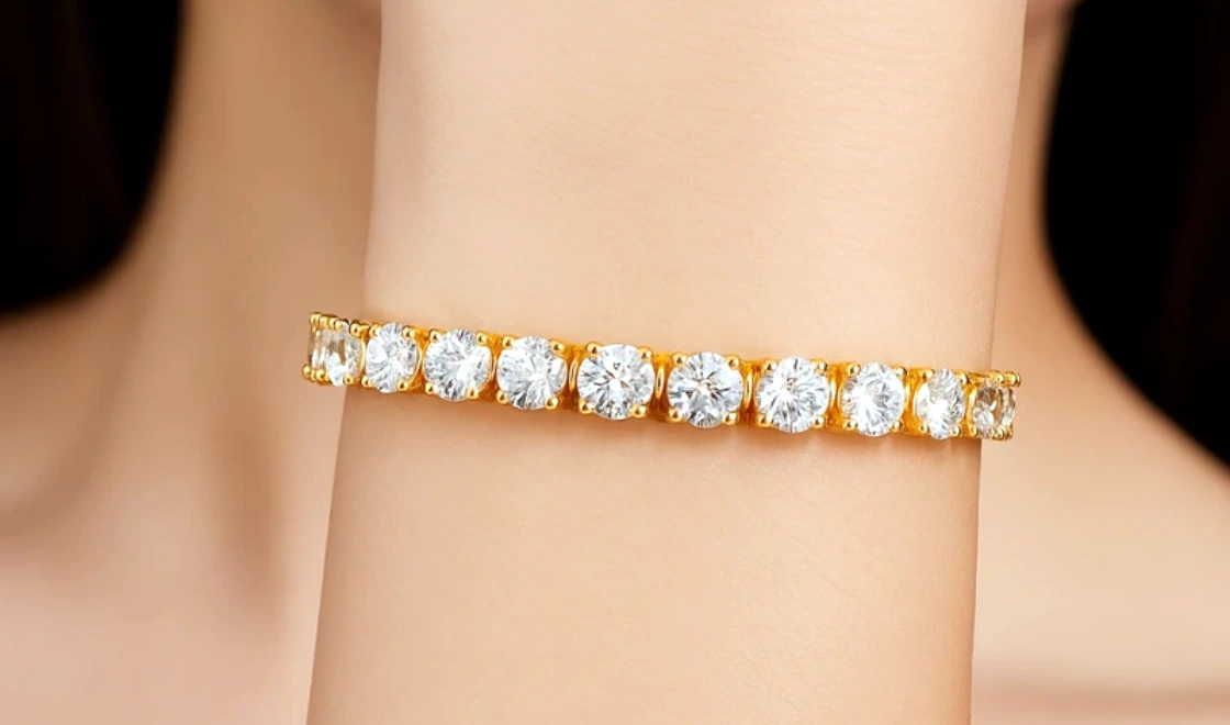 18K Gold Plated Moissanite Tennis Bracelet in 925 Sterling Silver – Luxury Women’s Jewelry for Gifts, Parties, and Special Occasions